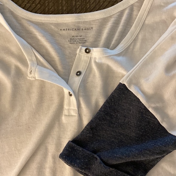 Comfy over sized baseball tee from American eagle in good condition! - Picture 2 of 3